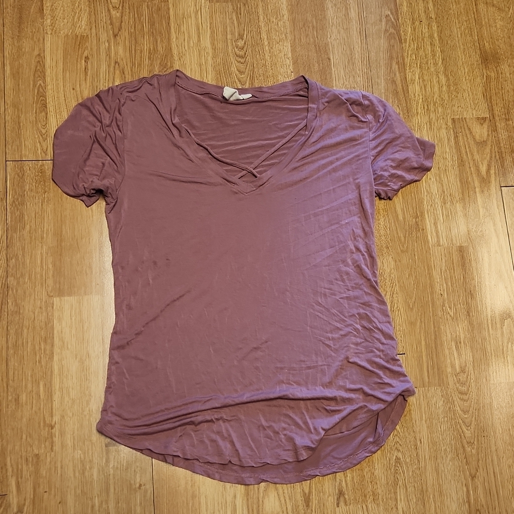 White Crow mauve vee neck tee sz XS
